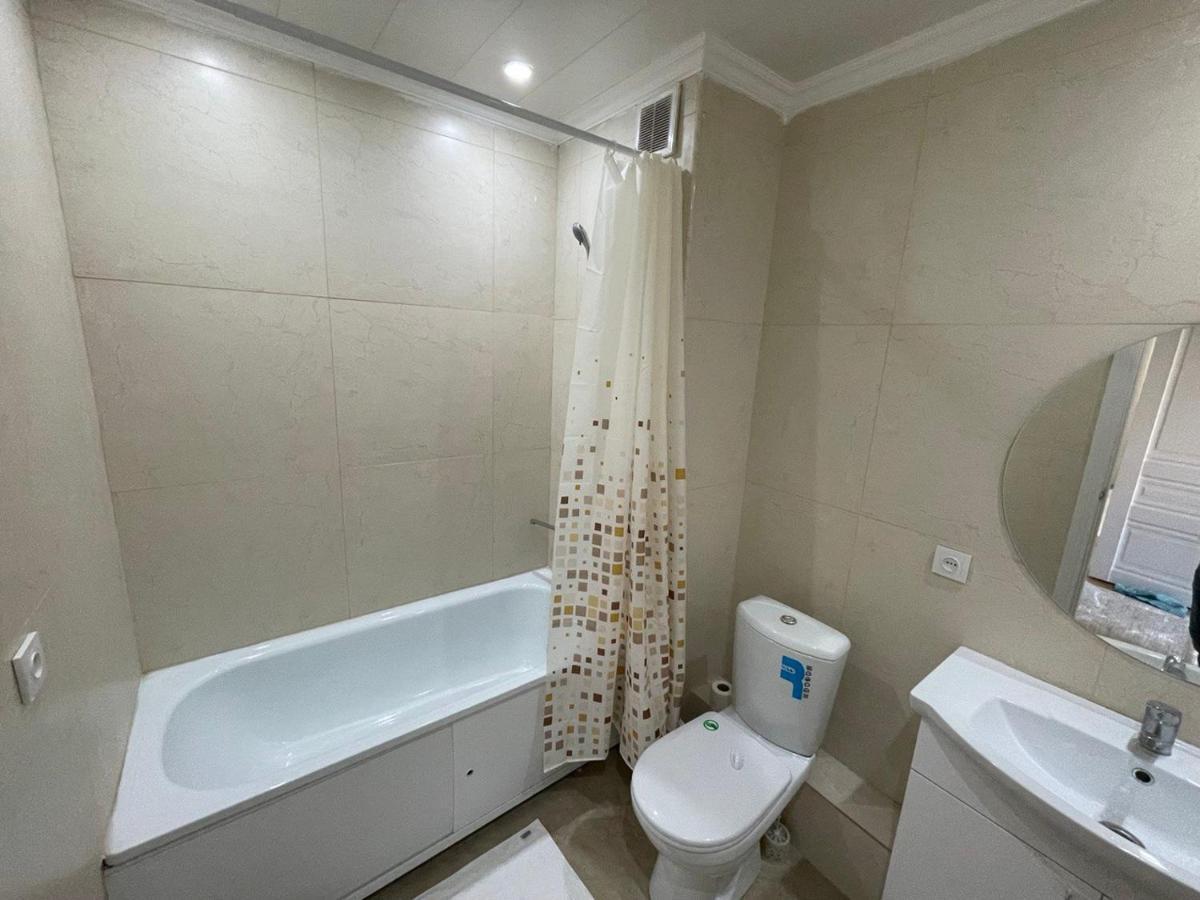 Apartment In Almaty Exterior foto